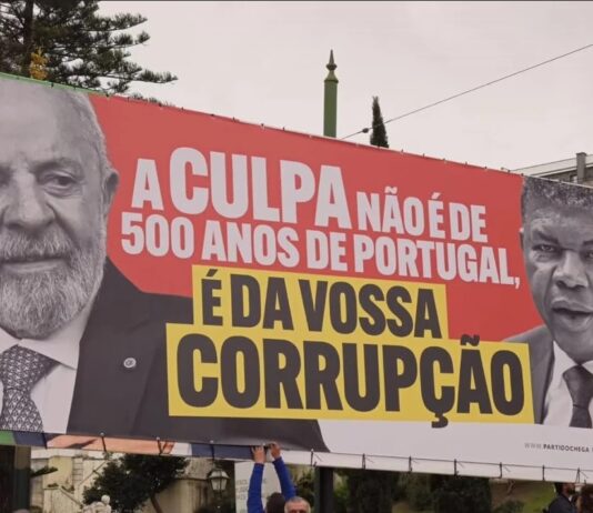 Partido de direita português faz crítica a Lula em outdoor