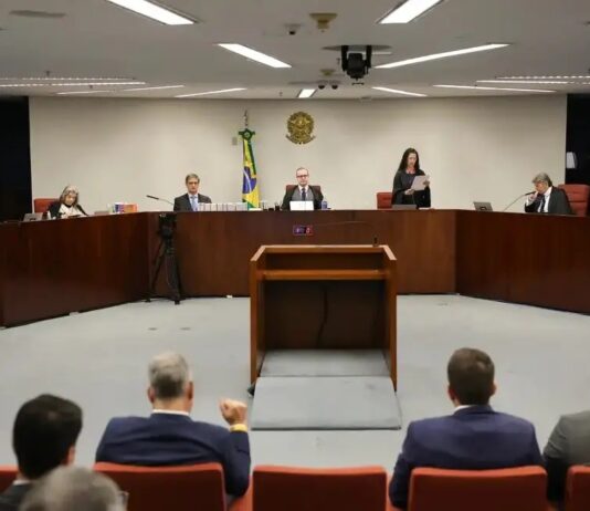 STF decide acabar com aposentadoria compulsória de juízes que cometem crimes.