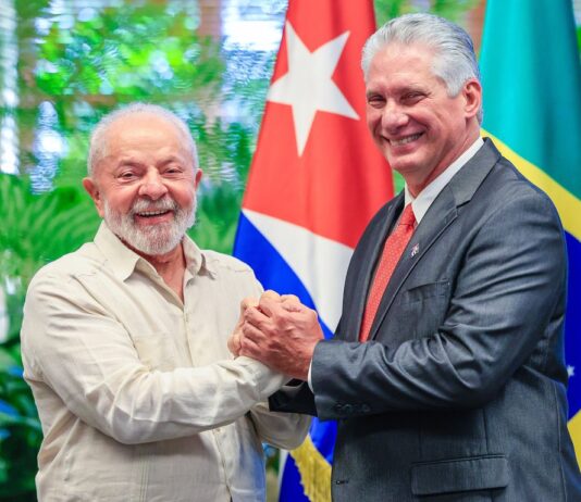 Na Europa, Lula sai (novamente) em defesa da ditadura cubana
