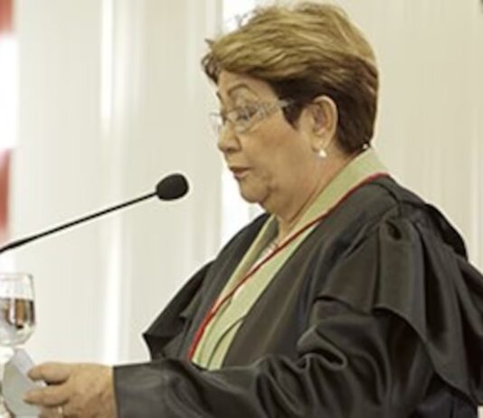Magistrada que associou fim dos penduricalhos à escravidão recebeu R$ 117,8 mil em março