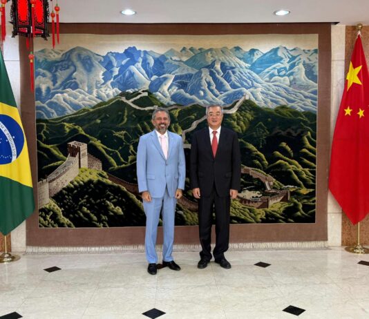 Governo da China “compra” parte do data center do TikTok no Ceará