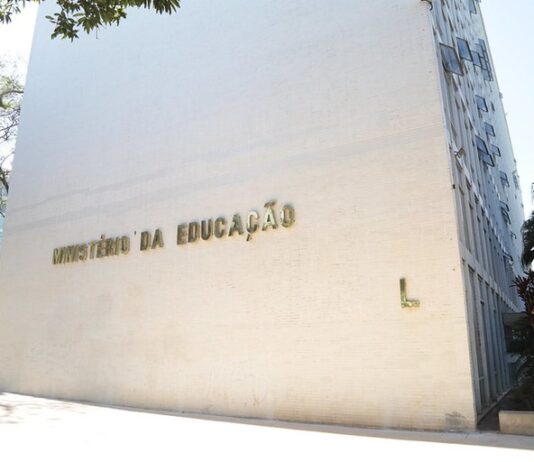 Com contas no vermelho, governo Lula desembolsa R$ 50 milhões para criar escola nacional de hip-hop