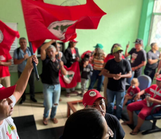 MST invade sede da Companhia Nacional de Abastecimento em Fortaleza