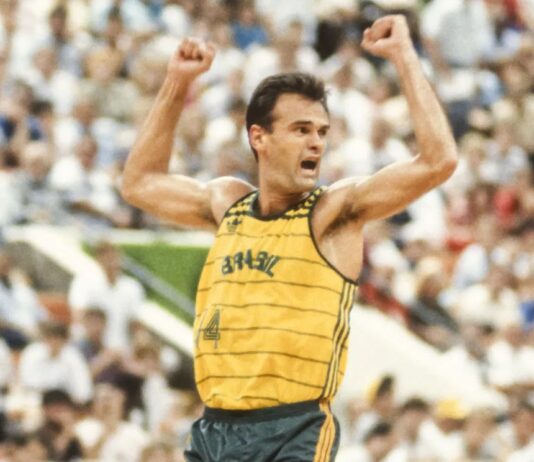 Morre Oscar Schmidt, maior nome da história do basquete brasileiro, aos 68 anos.