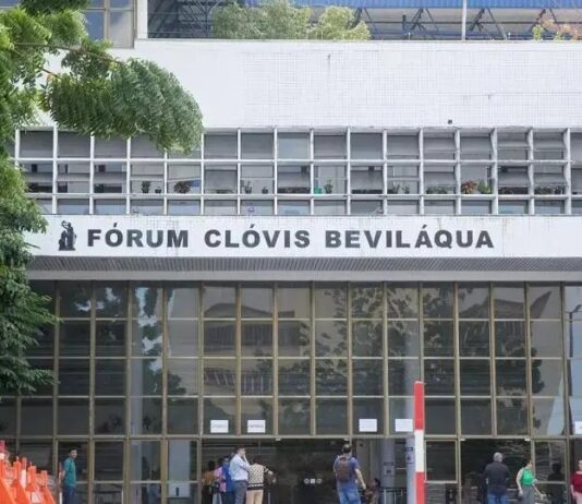 Homem acusado de matar 2 pessoas e ferir 15 em acidente na Via Expressa é absolvido