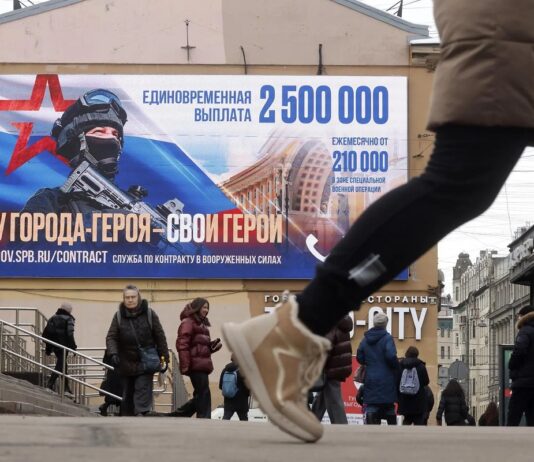 Rússia engana universitários para lutarem na Ucrânia