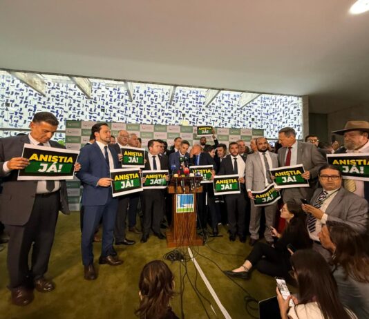 PL protocola PEC da Anistia após decisão de Moraes.