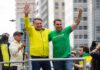 Jair Bolsonaro mostra apoio a Flavio Bolsonaro “Segue firme, filho”.