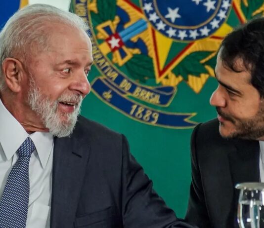 Lula confirma que indicará Messias novamente para o STF após derrota histórica