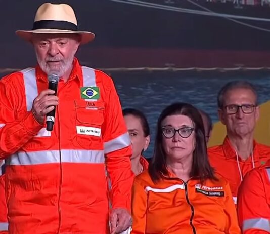 Em medida eleitoreira, governo Lula anuncia subsídio de até R$ 0,89 no litro da gasolina