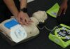 Após mortes súbitas em academias, entidades recomendam desfibriladores
