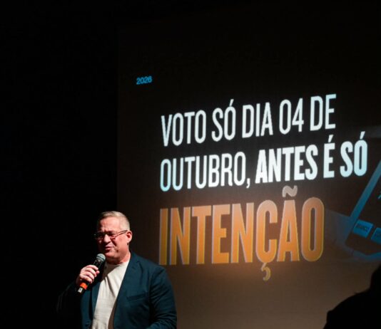 “Político que fala de tudo não convence nem a ele mesmo”, afirma Stênio Muniz em análise sobre o comportamento do eleitor