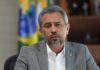 Medo de combater? Elmano diz que tratar facções como terroristas impediria polícia Civil de investigar