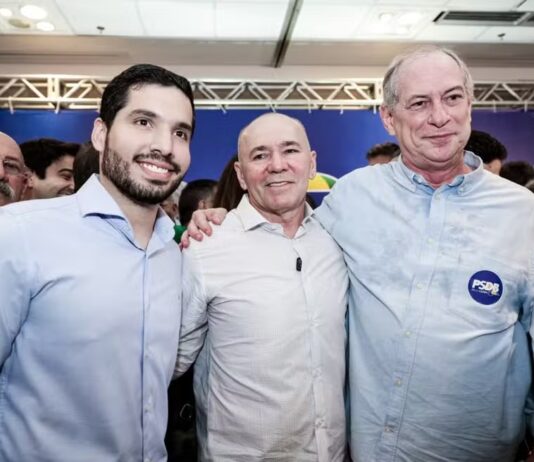 Deputado André Fernandes reafirma apoio a Ciro Gomes ao governo do Ceará.