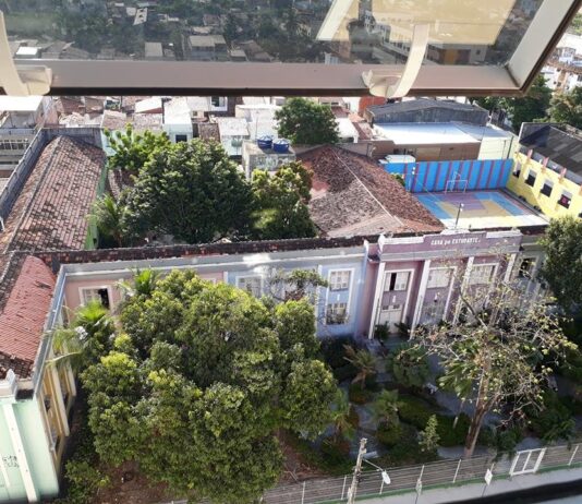 Evandro Leitão e Elmano de Freitas estão fechando a Casa do Estudante de Fortaleza