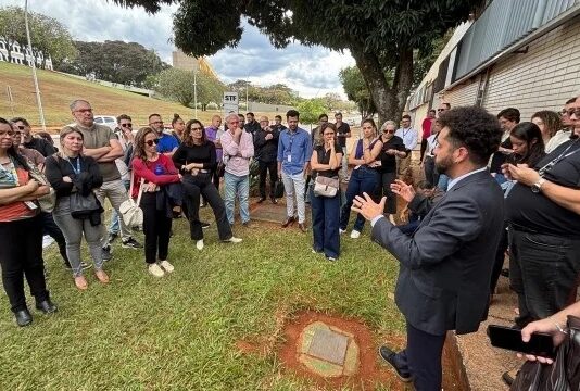 Terceirizados do STF anunciam greve após atraso nos salários
