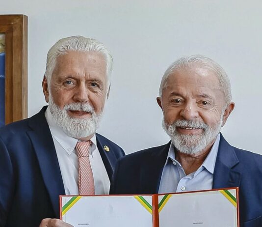 Wagner era intermediário entre Vorcaro e Lula, diz relatório da PF