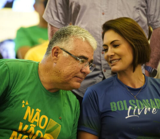 Eduardo Girão agradece apoio de Michelle Bolsonaro em vídeo
