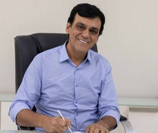 Prefeito de Caucaia, Naumi Amorim sofre infarto e passa por procedimento de urgência
