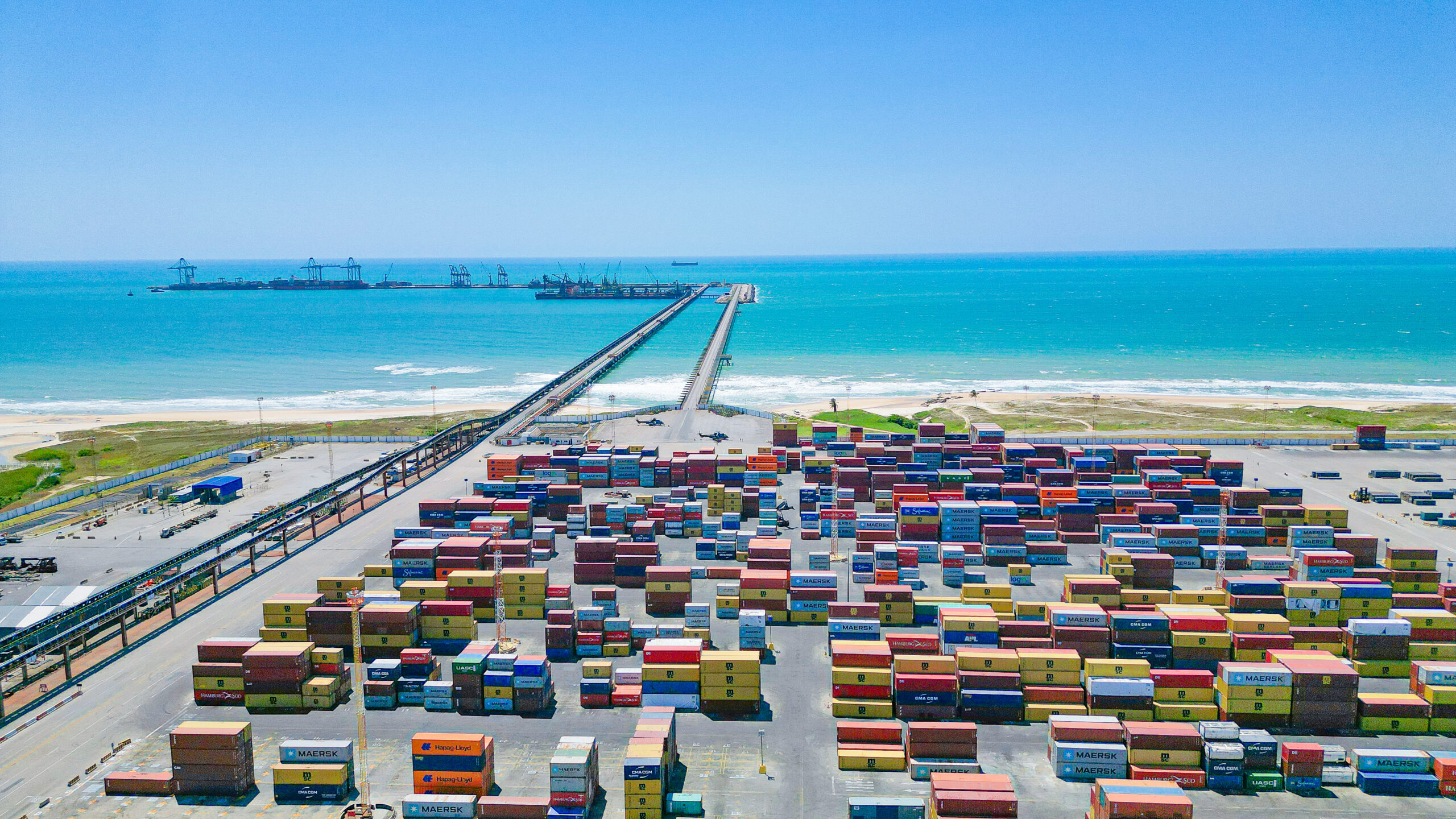 Empresa chinesa vence licitação de R$ 835,8 milhões para ampliação de Porto do Pecém, no Ceará.