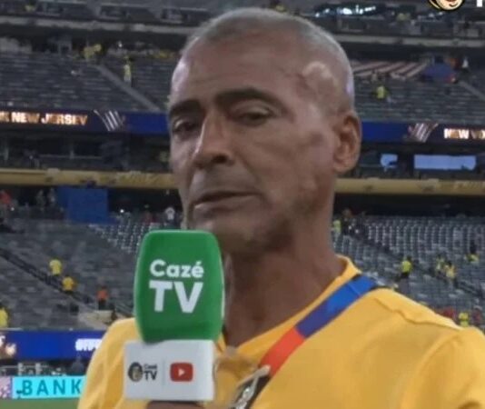 Romário não se licenciou do Senado para trabalhar na Copa