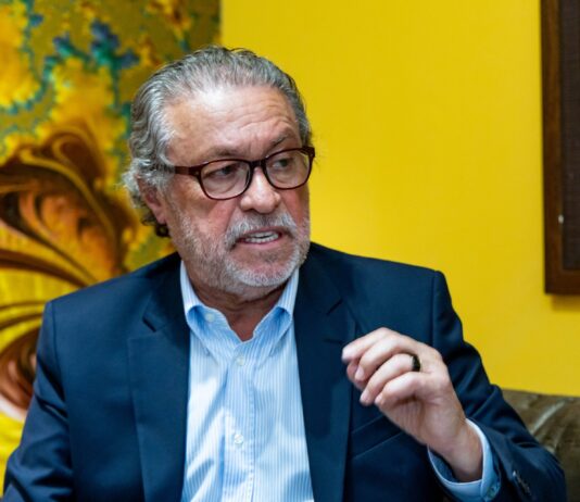 Cândido diz que há “leniência do governo” com infiltração do crime na política cearense