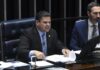 Alcolumbre rebate esquerda e critica uso eleitoral da PEC da 6×1