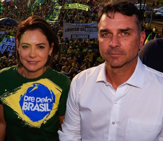 Apoiadores de Jair Bolsonaro condenam vídeo de Michelle contra Flávio, diz pesquisa