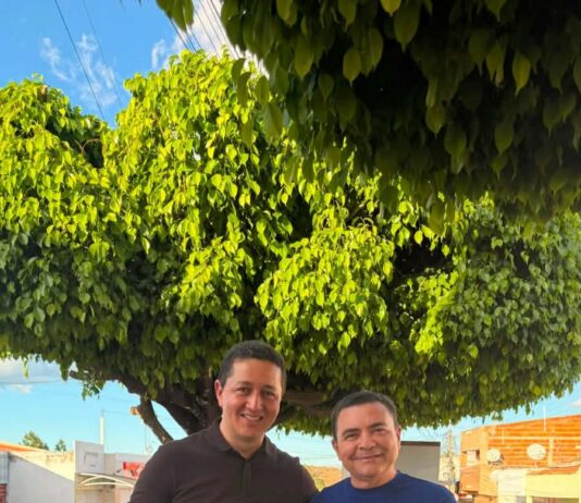 Carlos Kleber cumpre agenda com o prefeito Glêdson Bezerra e lideranças do setor produtivo no Cariri