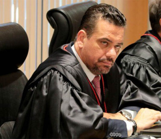Desembargador investigado por venda de sentenças comprou bens com dinheiro vivo, informa PF