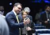 Tereza Cristina confirma conversa com Flávio Bolsonaro sobre vaga de vice