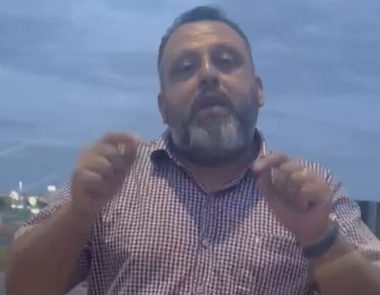 Líder de caminhoneiros diz que haverá paralisação nesta 2ª feira