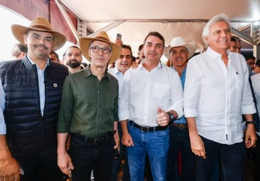 Flávio diz que não vai ficar atacando candidatos de direita