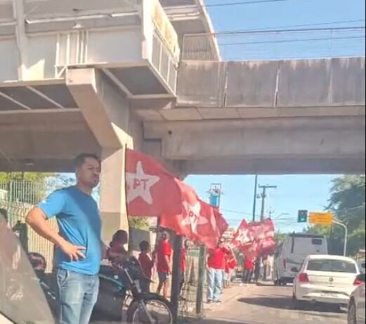 PT antecipa propaganda eleitoral e desrespeita lei