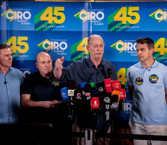 TRE-CE rejeita impugnação do PT e confirma coligação de Ciro Gomes
