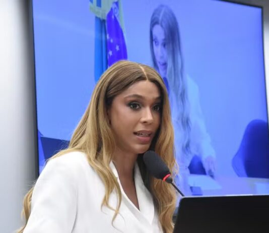 Conselho de Ética dá seguimento a ação que pode cassar Erika Hilton