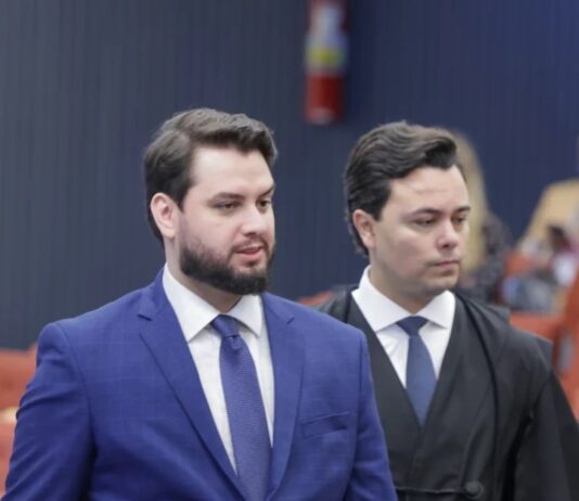Juiz dos EUA diz que registro que baseou ordem de Moraes para prender Filipe Martins é falso