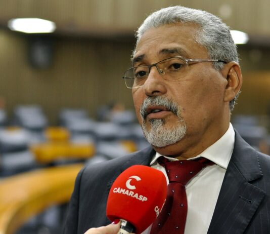 Acusado de ligação com o PCC, vereador petista deixa cadeia