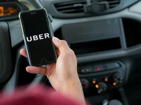 Ministério Público do Trabalho processa Uber em R$ 321 milhões e acusa empresa de ‘trabalho análogo à escravidão’