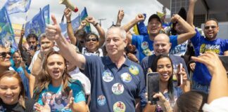 Em Cascavel, Ciro critica fechamento de fábricas e promete apoio a pequenos e médios empreendedores