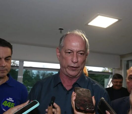 Ciro promete nomear um policial civil do Ceará para ser secretário de segurança