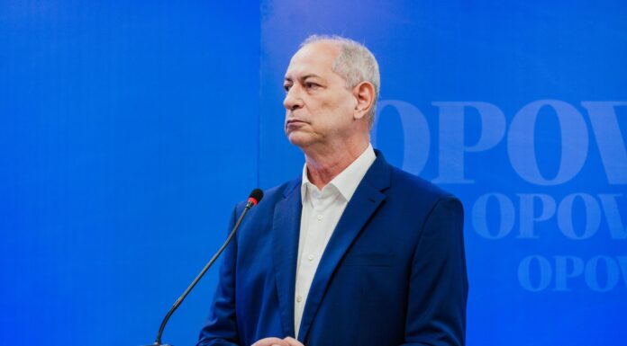 Após a TV Cidade mudar regras do debate em cima da hora, Ciro Gomes anuncia que não participará.