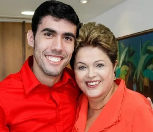 Monitoramento aponta que ‘Dilma Bolada’ começou fake news sobre Flávio