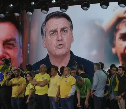 TSE proíbe uso da imagem de Jair Bolsonaro em campanha eleitoral