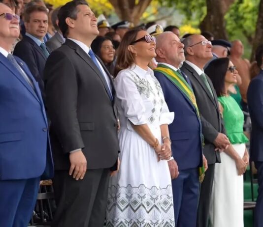 Lula teve que atuar por presença de Fachin e Alcolumbre no 7 de Setembro