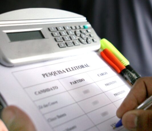 TRE-CE suspende divulgação de pesquisas dos institutos Veritá e Real Time Big Data