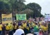 Ato em Brasília pede impeachment de Moraes em meio à crise no STF.