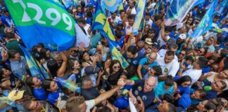“O povo não aguenta mais pagar tanto imposto”, afirma Ciro Gomes em visita a Tauá