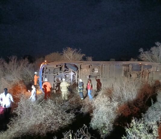 Ônibus envolvido em acidente com mortes na Bahia saiu de Fortaleza; sinistro deixou ao menos 8 mortos e 12 feridos