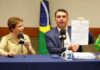 Tereza Cristina entrega carta de apoio da FPA a Flávio Bolsonaro: Agro está com você